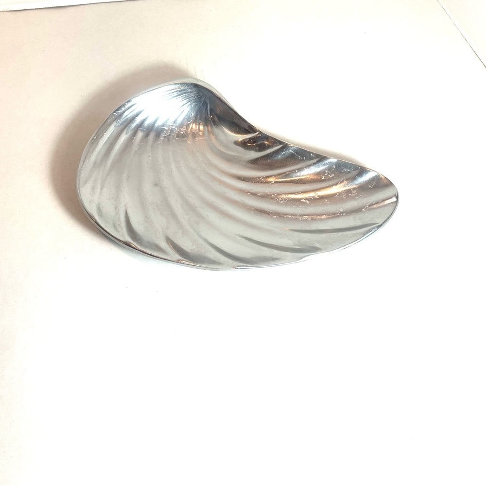 Vintage Bruce Fox Aluminum Clam Shell Nut & Candy Dish Coastal Serving Tray